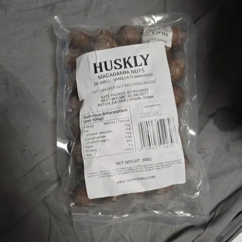 APPROXIMATELY 8 ASSORTED FOOD ITEMS INCLUDING HUSKLY MACADAMIA NUTS , COW & GATE FIRST INFANT MILK AND TROPICAL SUN SLIMTEE HERBAL