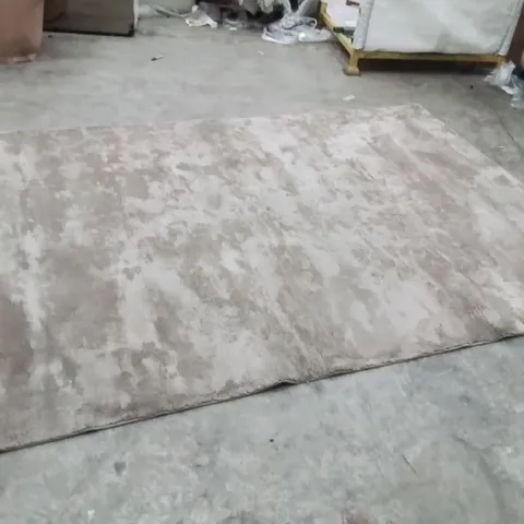 QUALITY DESIGNER AREA RUG - APPROXIMATELY 300X200CM