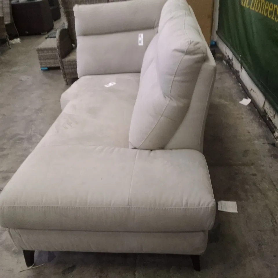 QUALITY ITALIAN DESIGNER RHF CHAISE - GREY FABRIC 