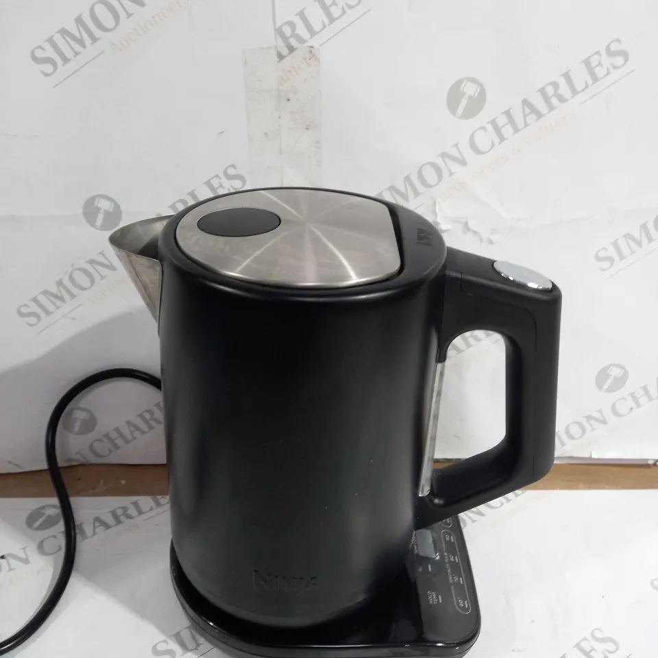 BOXED NINJA PERFECT TEMPERATURE KETTLE KT200UK