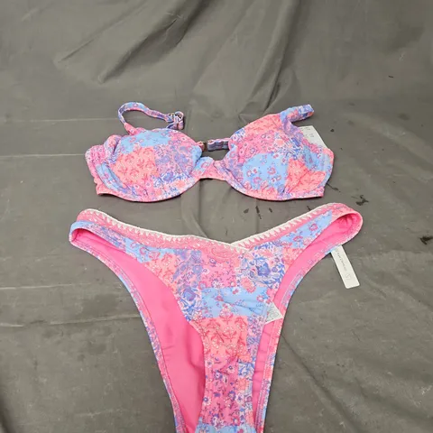 HOLLISTER UNDERWIRE CHEEKIEST FIT BIKINI IN PINK MULTI SIZE M