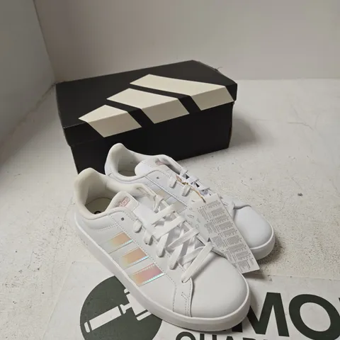 ADIDAS GRAND COURT 3.0 J WHITE TRAINERS – UK 5 (EU 38) - BOXED