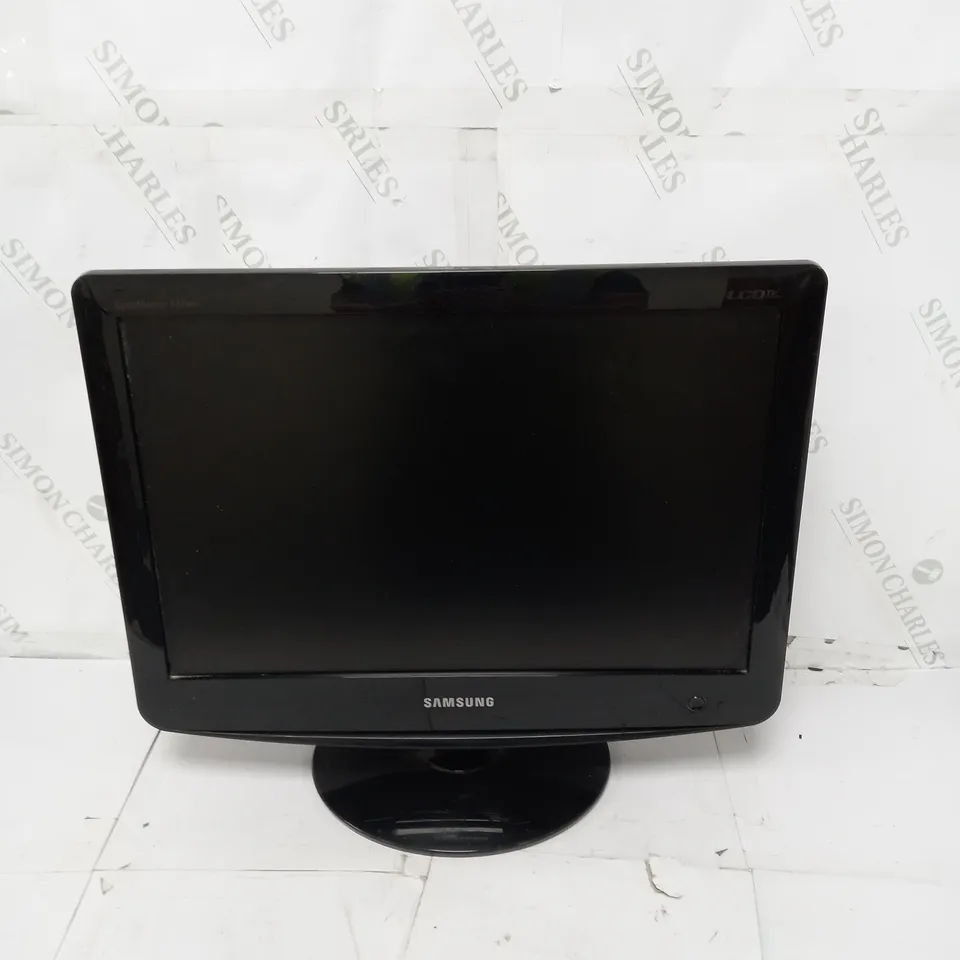 SAMSUNG LCDN MONITOR - MODEL: 932MW - COLLECTION ONLY 