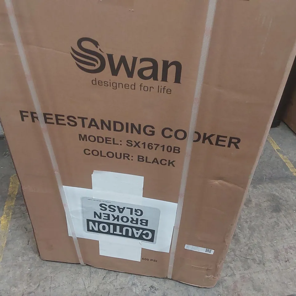 SWAN SX16710B 50CM ELECTRIC FREESTANDING COOKER