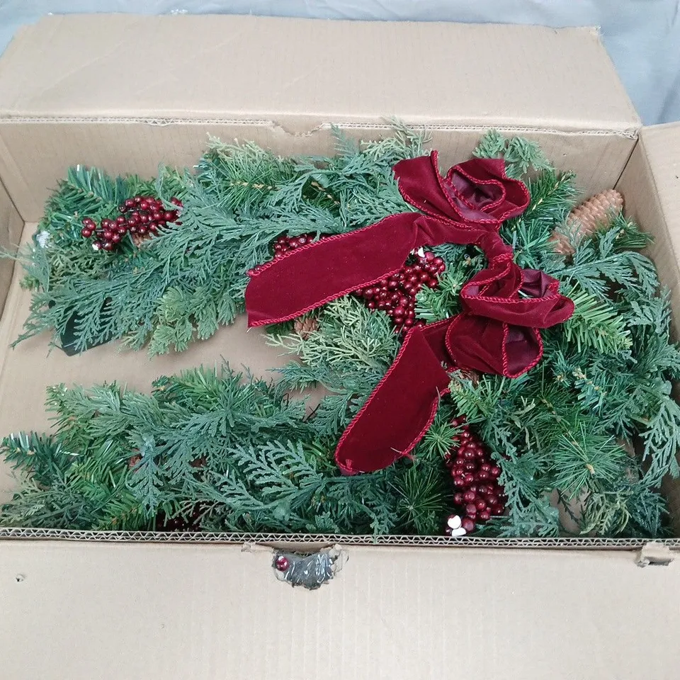 BOXED UNBRANDED EVERGREEN SWAG WITH BOW
