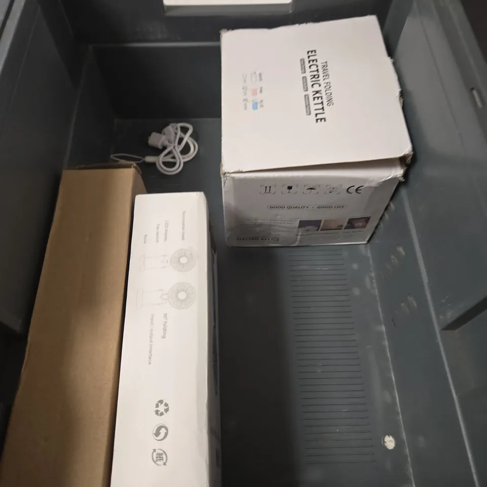 APPROXIMATELY 6 ASSORTED ELECTRICAL PRODUCTS TO INCLUDE HANDHELD FAN, CONTROLLER, ULTRASONIC CLEANER ETC