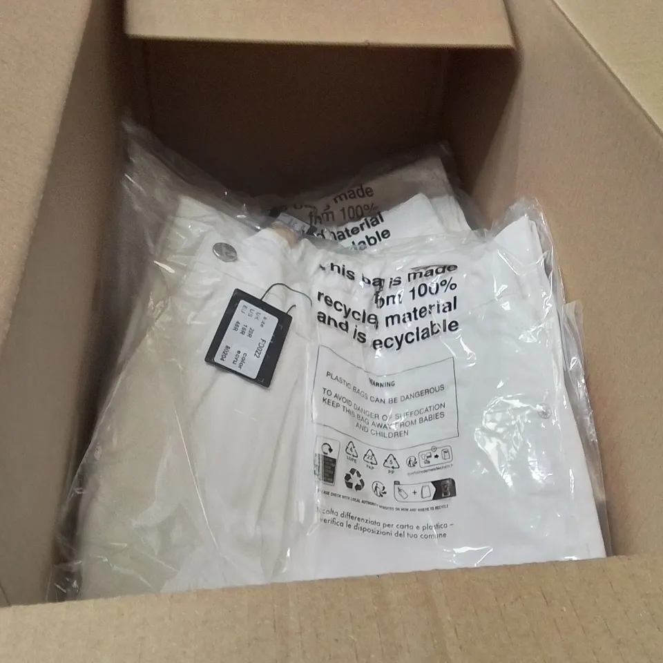 BOXED BRAND NEW APPROXIMATELY 11 SIMPLY BE WIDE LEG DENIM JEANS WHITE SIZE 20R
