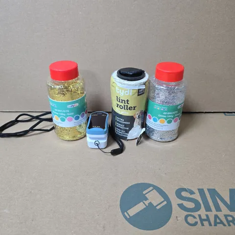 BOX OF APPROXIMATELY 20 ASSORTED HOUSEHOLD ITEMS TO INCLUDE SILVER AND GOLD GLITTER, LINT ROLLER AND A FINGER PULSE OXIMETER