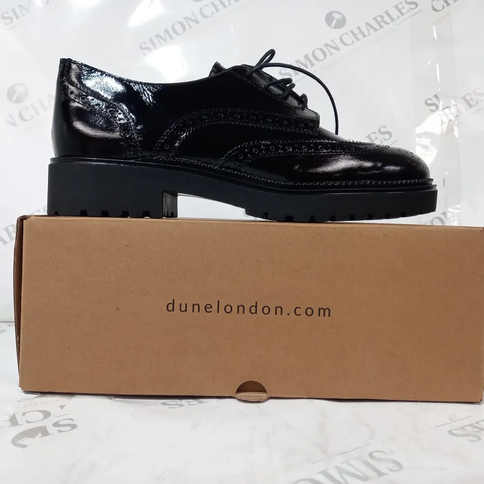 BOXED PAIR OF DUNE LONDON FLORIAN LACE UP SHOES IN BLACK SIZE 8