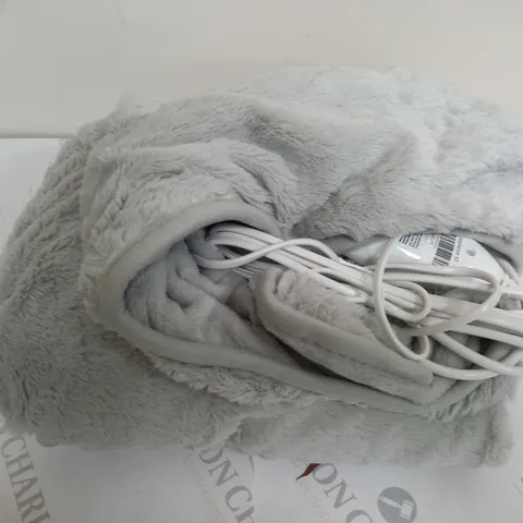 BOXED COZEE HOME VELVETSOFT HEATED THROW IN LIGHT GREY
