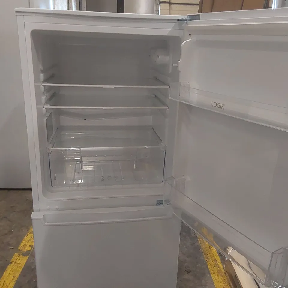 LOGIK LE55CW23 50/50 FRIDGE FREEZER - WHITE