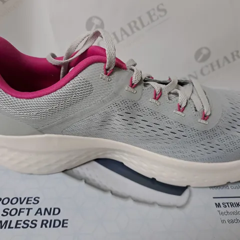 SKETCHERS GO RUN LITE IN GREY AND PINK SIZE 10 