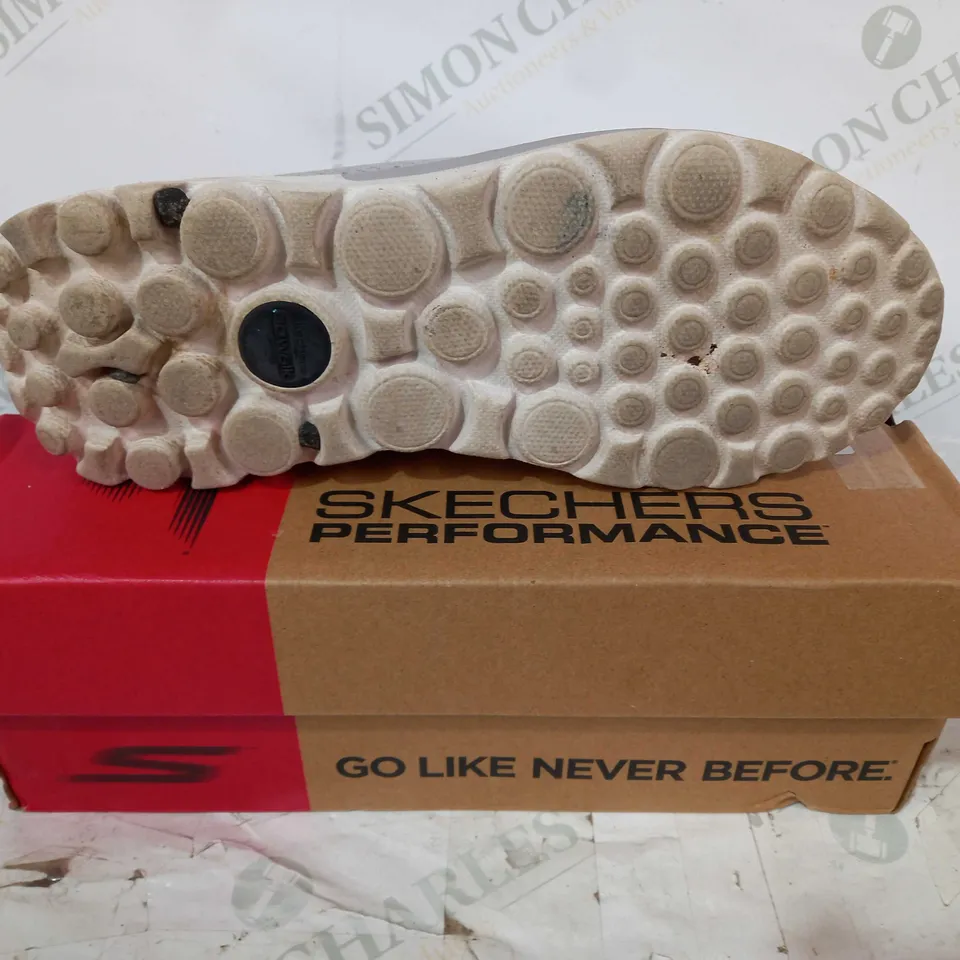 SKECHERS ORIGINAL GO WALK SLIP ON TRAINERS IN GREY - UK SIZE 6