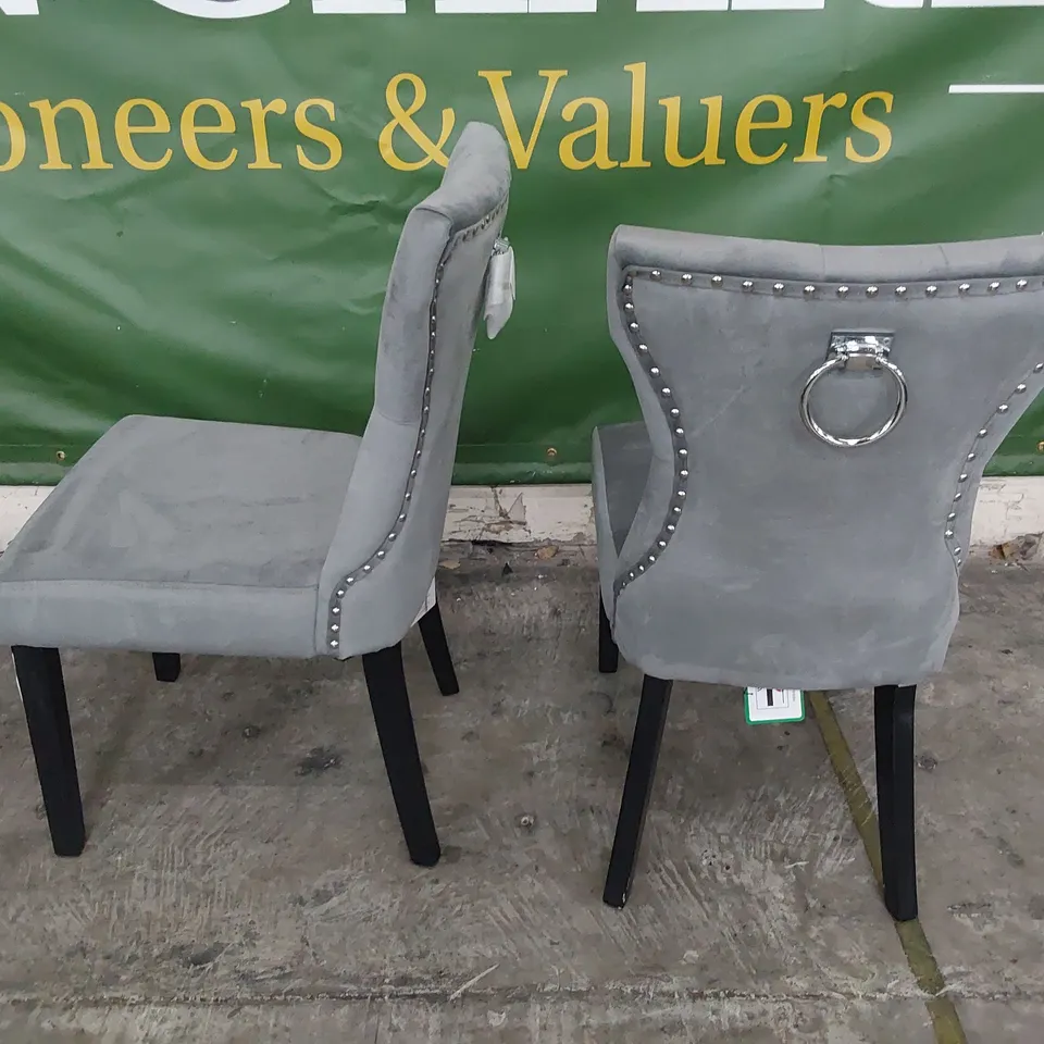 PAIR OF UPHOLSTERED BUTTONED RING BACK DINING CHAIRS GREY PLUSH FABRIC ON BLACK WOOD LEGS 