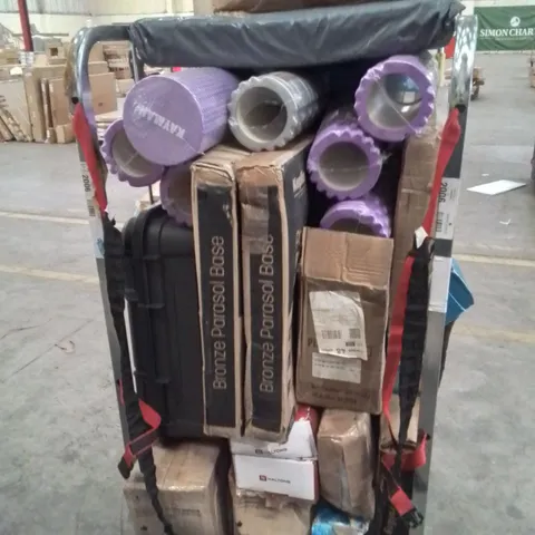 CAGE CONTAINING VARIOUS HOUSEHOLD/GARDEN ITEMS ETC.