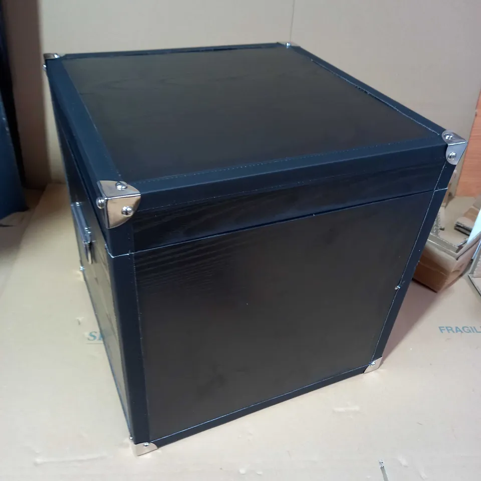 KELLY HOPPEN SET OF NESTING STORAGE BOXES - BLACK