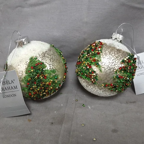 SET OF 12 GISELA GRAHAM DECORATIVE TREE THEMED BAUBLES IN SILVER