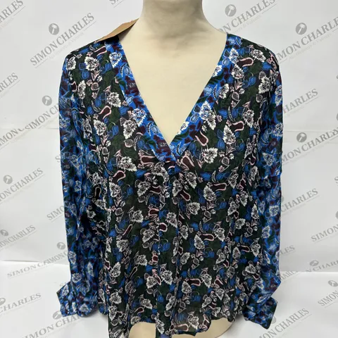 BODEN PLUNGE NECK FLORAL PATTERNED MESH TOP IN BLUE SIZE 14