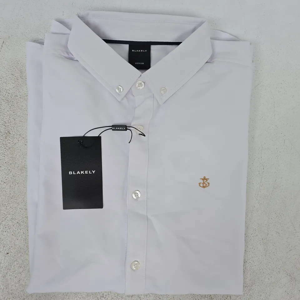 BLAKELY SHORT SLEEVE BUTTON-UP SHIRT IN WHITE SIZE MEDIUM