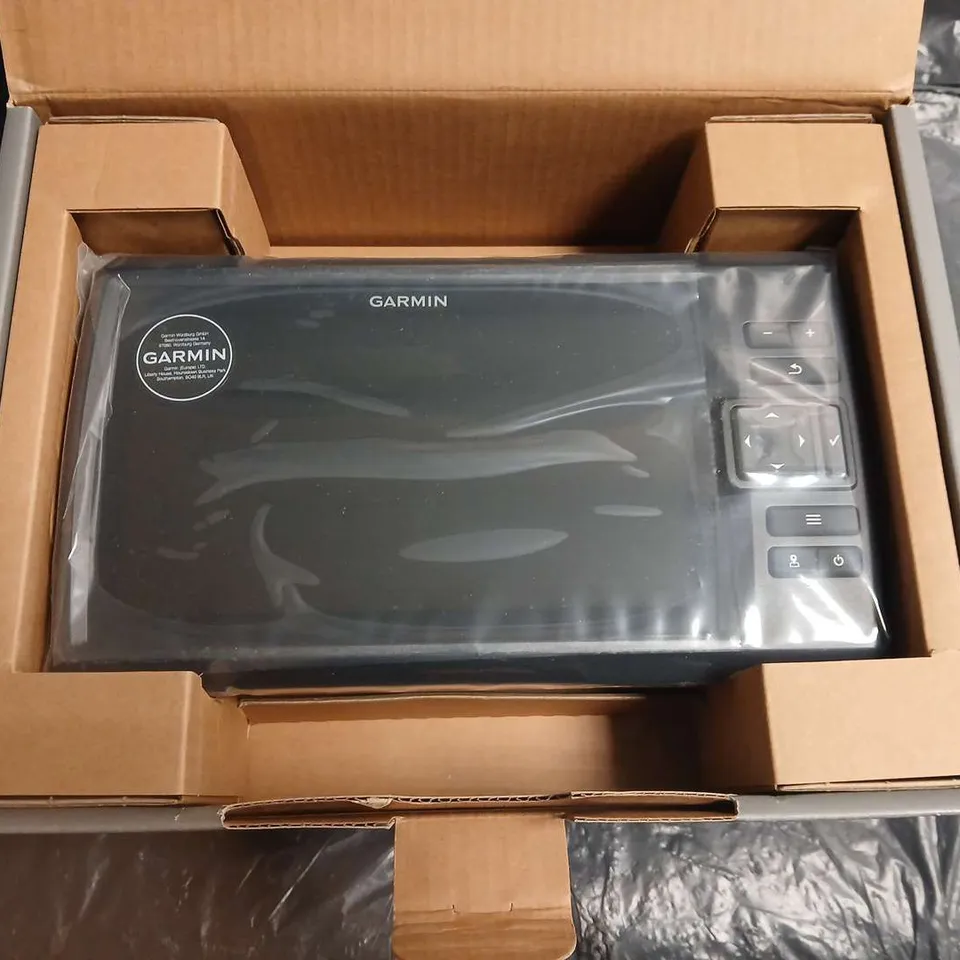 BOXED GARMIN STRIKER VIVID 9SV + TRANSDUCER FISHFINDER