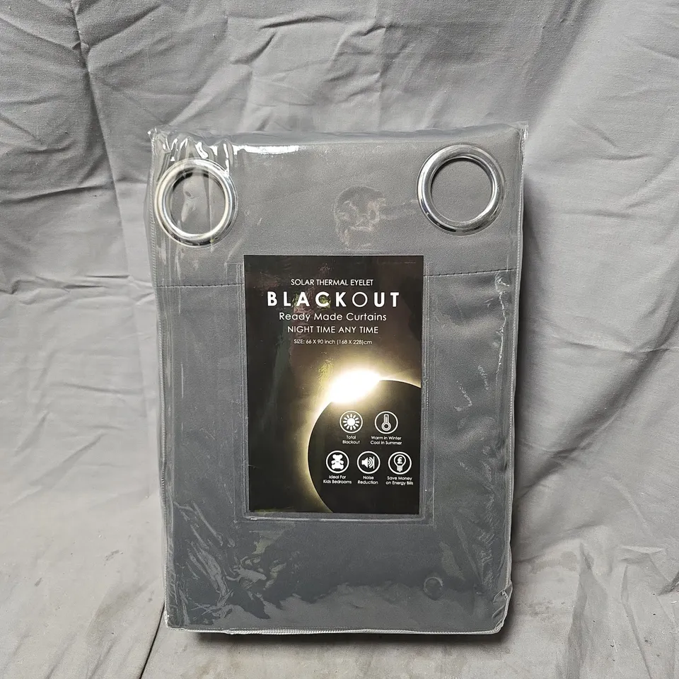 BAGGED SOLAR THERMAL EYELET CURTAINS IN GREY (66X90INCH)