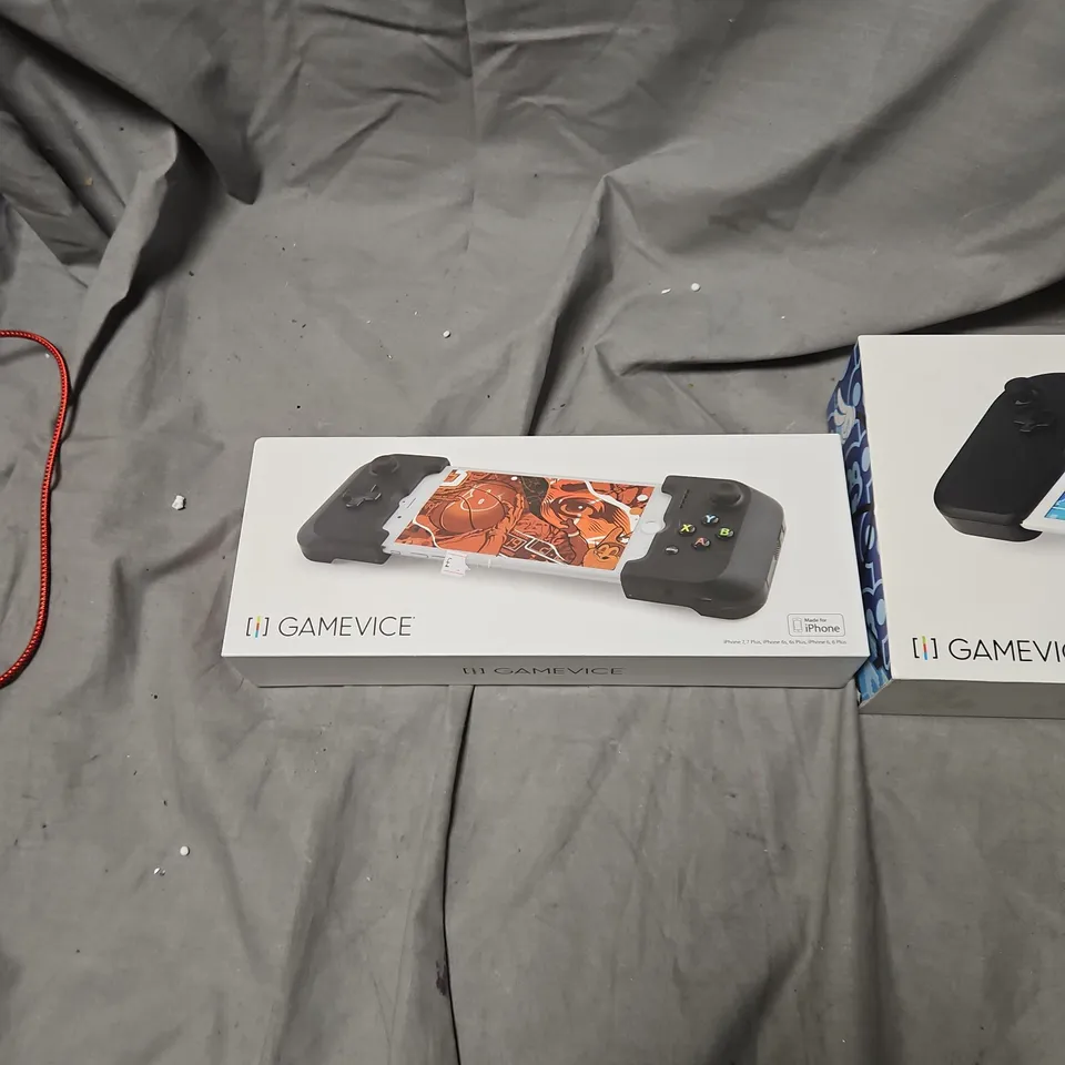 GAMEVICE SMARTPHONE GAMING CONTROLLER – BOXED, ASSORTED COLOURS , APPROXIMATELY 15 ITEMS.