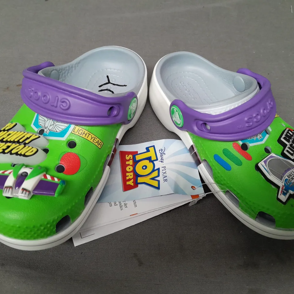 PAIR OF CROCS TOY STORY BUZZ CLASSIC KIDS CLOGS UK SIZE C8