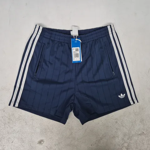 ADIDAS PINSTRIPE FIREBIRD SHORTS IN NAVY/WHITE SIZE SMALL