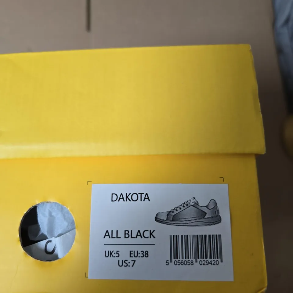 STRIVE DAKOTA ALL BLACK LEATHER SNEAKERS – UK 5 (EU 38, US 7)