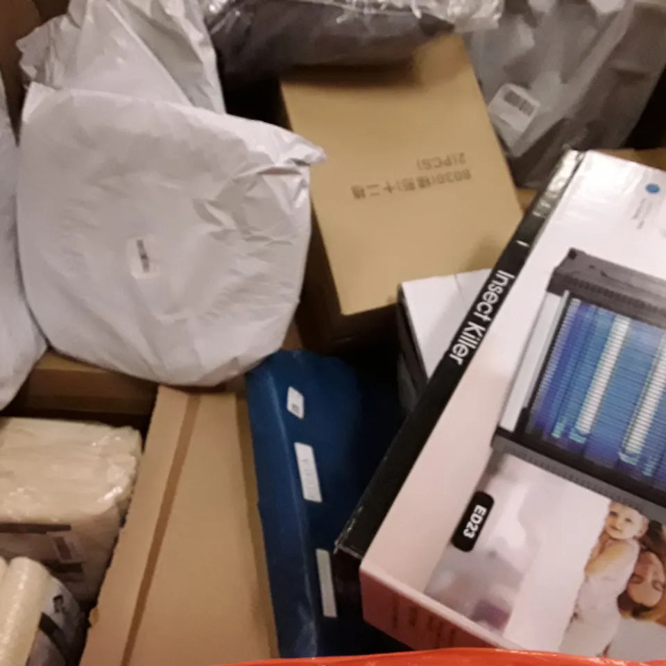 PALLET OF ASSORTED PRODUCTS INCLUDING TRUNKI KIDS SUITCASE, INSECT KILLER, WALL MIRROR, NON SLIP RUG PADS