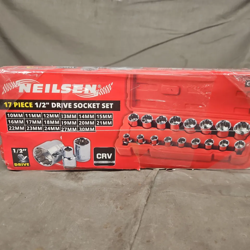 NEILSON 17-PIECE 1/2 INCH DRIVE SOCKET SET