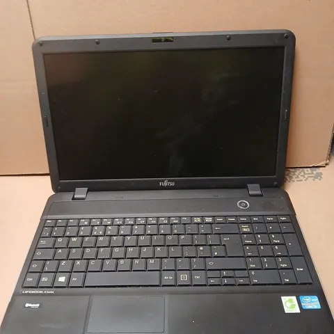 FUJITSU LIFEBOOK A512 LAPTOP 
