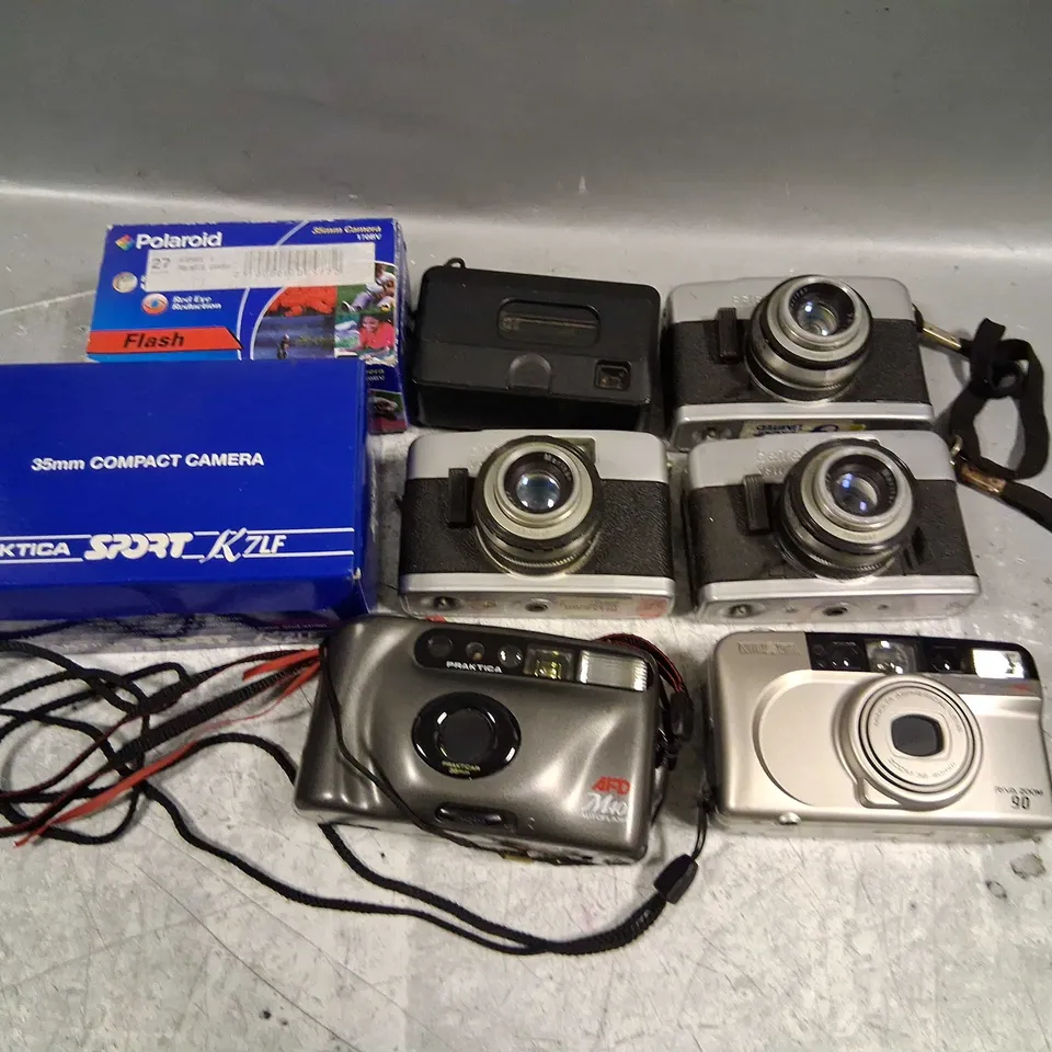 APPROXIMATELY 8 ASSORTED RETRO CAMERAS