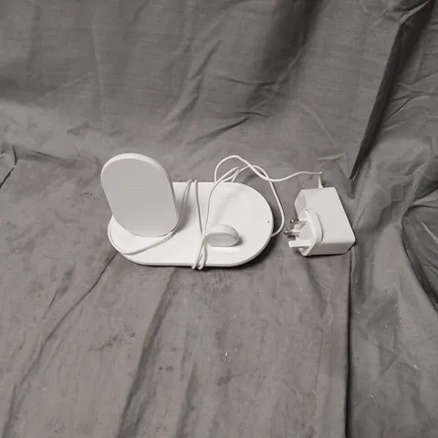 BELKIN BOOSTCHARGE 3-IN-1 WIRELESS CHARGER FOR IPHONE, APPLE WATCH & AIRPODS – WHITE