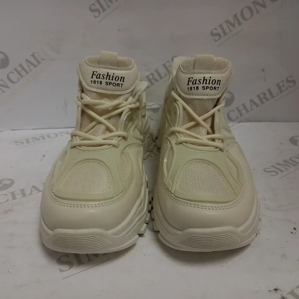DESIGNER STYLE CREAM TRAINERS UK SIZE 6