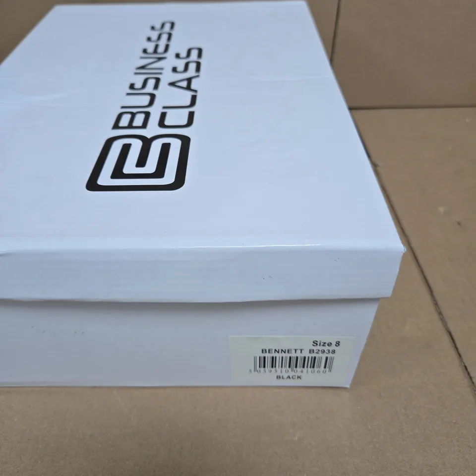 BUSINESS CLASS MENS BENNETT LACE-UP BOOTS - UK SIZE 8