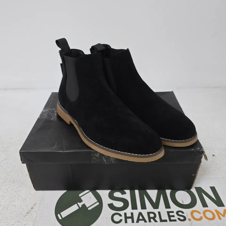 CHARLES SOUTHWELL KANSAS BLACK SUEDE CHELSEA BOOTS, UK 7