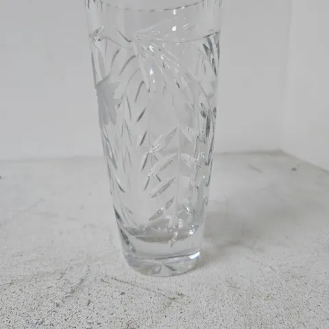 DECORATIVE GLASS VASE