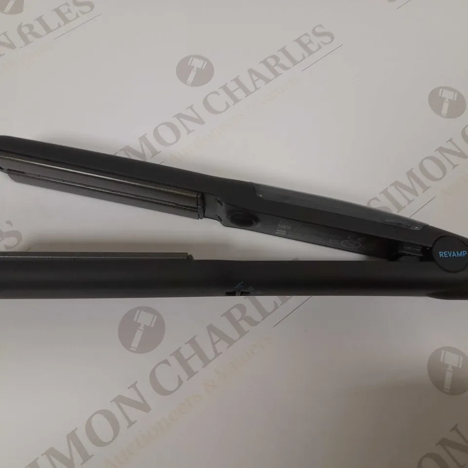 BOXED REVAMP PROGLOSS STEAMCARE CERAMIC STRAIGHTENER