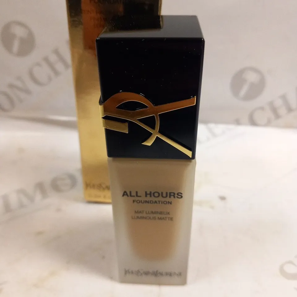 BOXED YVES SAINT LAURENT ALL HOURS FOUNDATION 