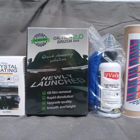 APPROXIMATELY 10 ASSORTED CAR ACCESSORIES AND PRODUCTS TO INCLUDE SCRATCH REPAIR WAX, OIL FILM 2.0 BRUSH, ETC - COLLECTION ONLY