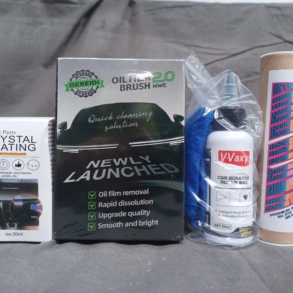 APPROXIMATELY 10 ASSORTED CAR ACCESSORIES AND PRODUCTS TO INCLUDE SCRATCH REPAIR WAX, OIL FILM 2.0 BRUSH, ETC - COLLECTION ONLY