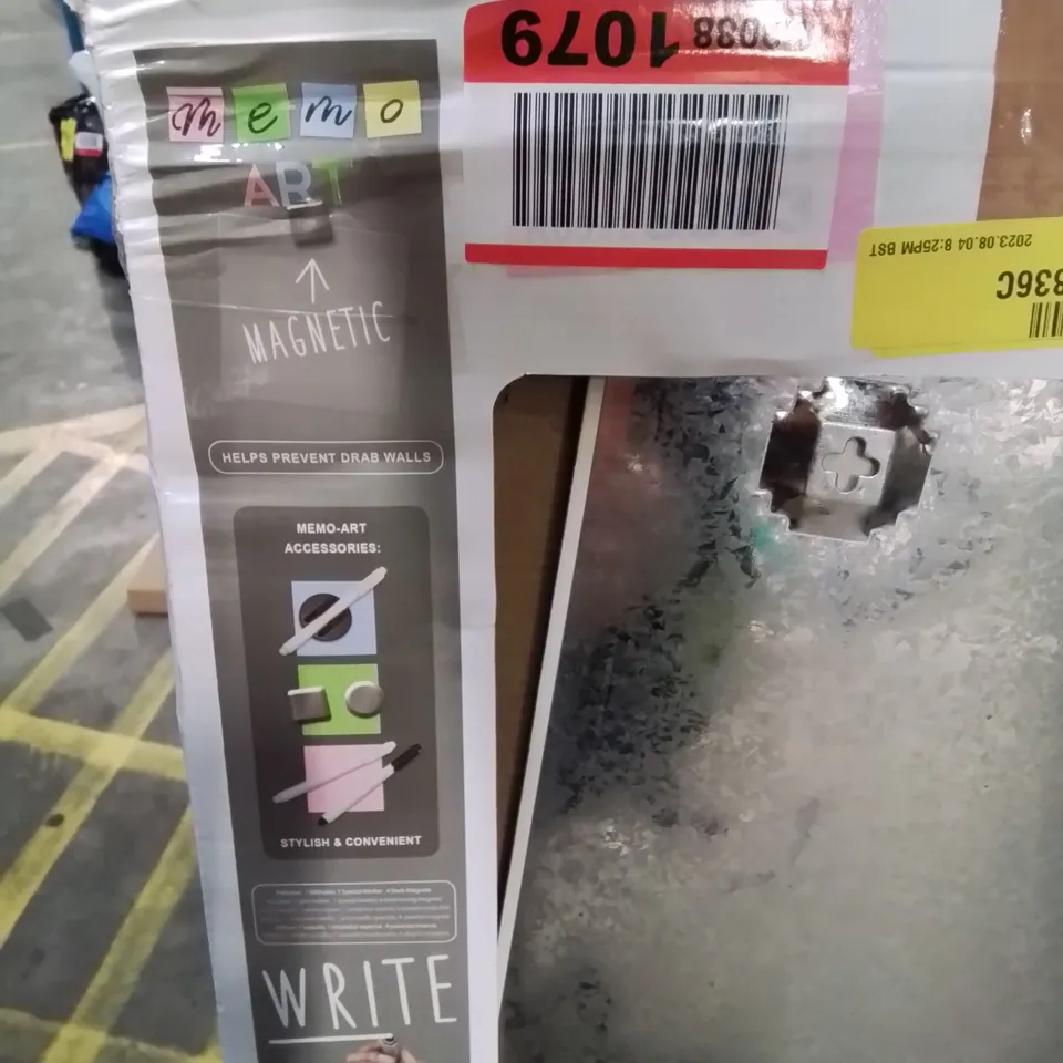 BOXED MAGNETIC BOARD