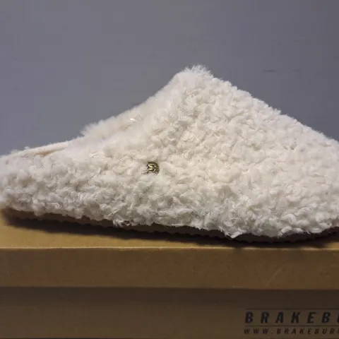 BOXED BRAKEBURN CREAM BOUCLE SLIPPER - UK 7 