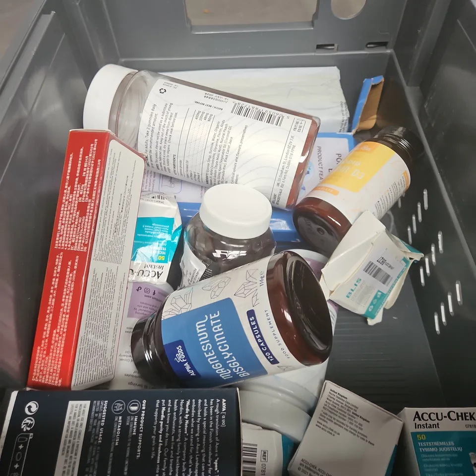 TOTE OF APPROXIMATELY 15 ASSORTED HEALTHCARE PRODUCTS TO INCLUDE HYALURONIC ACID CAPSULES - OUHOE MOUTH TAPE AND KNOWN MENOPAUSE SUPPORT SUPPLEMENTS