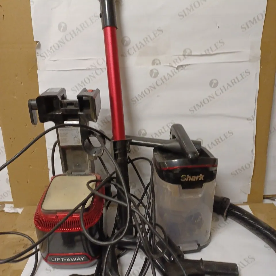SHARK CLASSIC UPRIGHT PET VACUUM NV602UKT