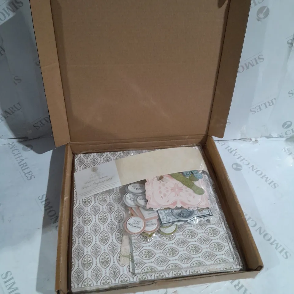 ANNA GRIFFIN PAPER CRAFTING KIT 