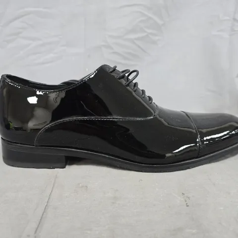 AUTOGRAPH BLACK PATENT LEATHER OXFORD SHOES – UK SIZE 8