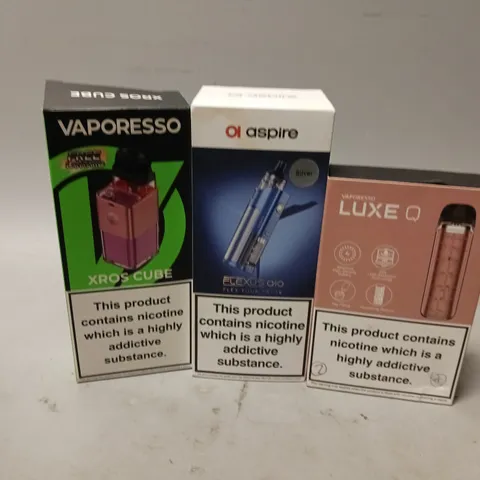 APPROXIMATELY 20 VAPES & E-CIGARETTES TO INCLUDE VAPORESSO LUXE Q, ASPIRE FLEXUS, VAPORESSO XROS CUBE, ETC