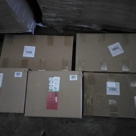 PALLET OF ASSORTED ITEMS INCLUDING M DESIGN WASTE CAN, UFUNS FIREWOOD RACK